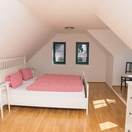 Winzerhof Kuessler - Weinviertel Отель 3*