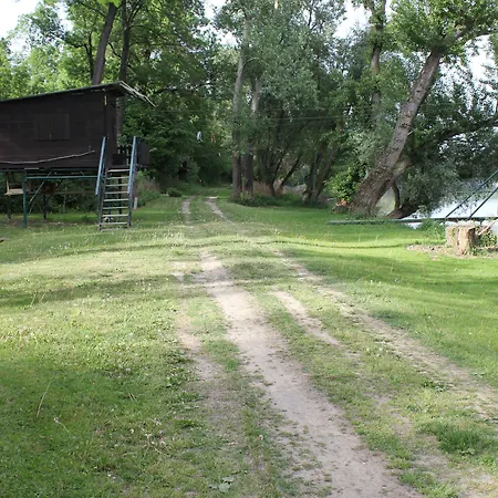 Отель Winzerhof Kuessler - Weinviertel