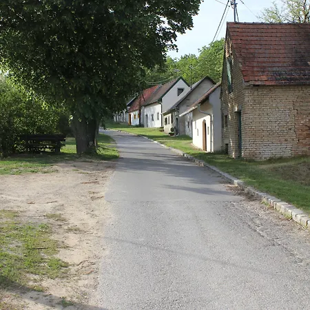 Winzerhof Kuessler - Weinviertel 3* Stillfried