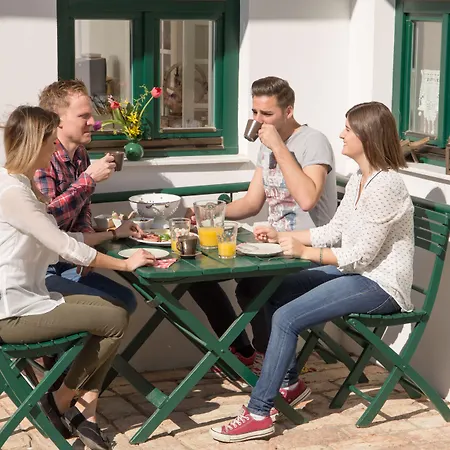 Отель Winzerhof Kuessler - Weinviertel 3*