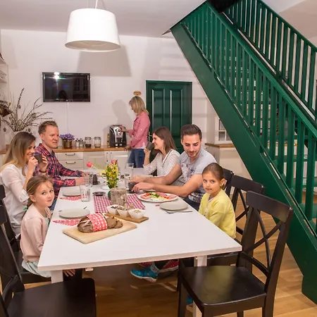 Winzerhof Küssler - Weinviertel Hotel Stillfried