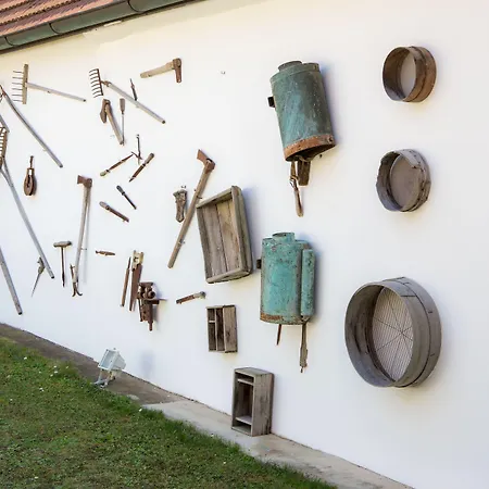 Отель Winzerhof Kuessler - Weinviertel